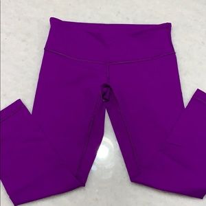 Lululemon Luon purple crop size 6